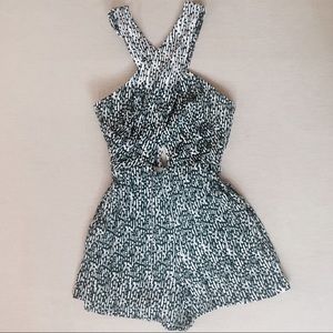 NWOT Printed Romper with Keyhole Cutout